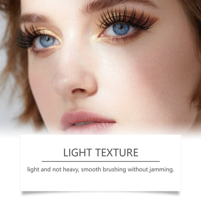Máscara de pestañas voluminizadora Lights Lashes: realza los rizos, suaviza las pestañas y tiene un efecto lifting natural.